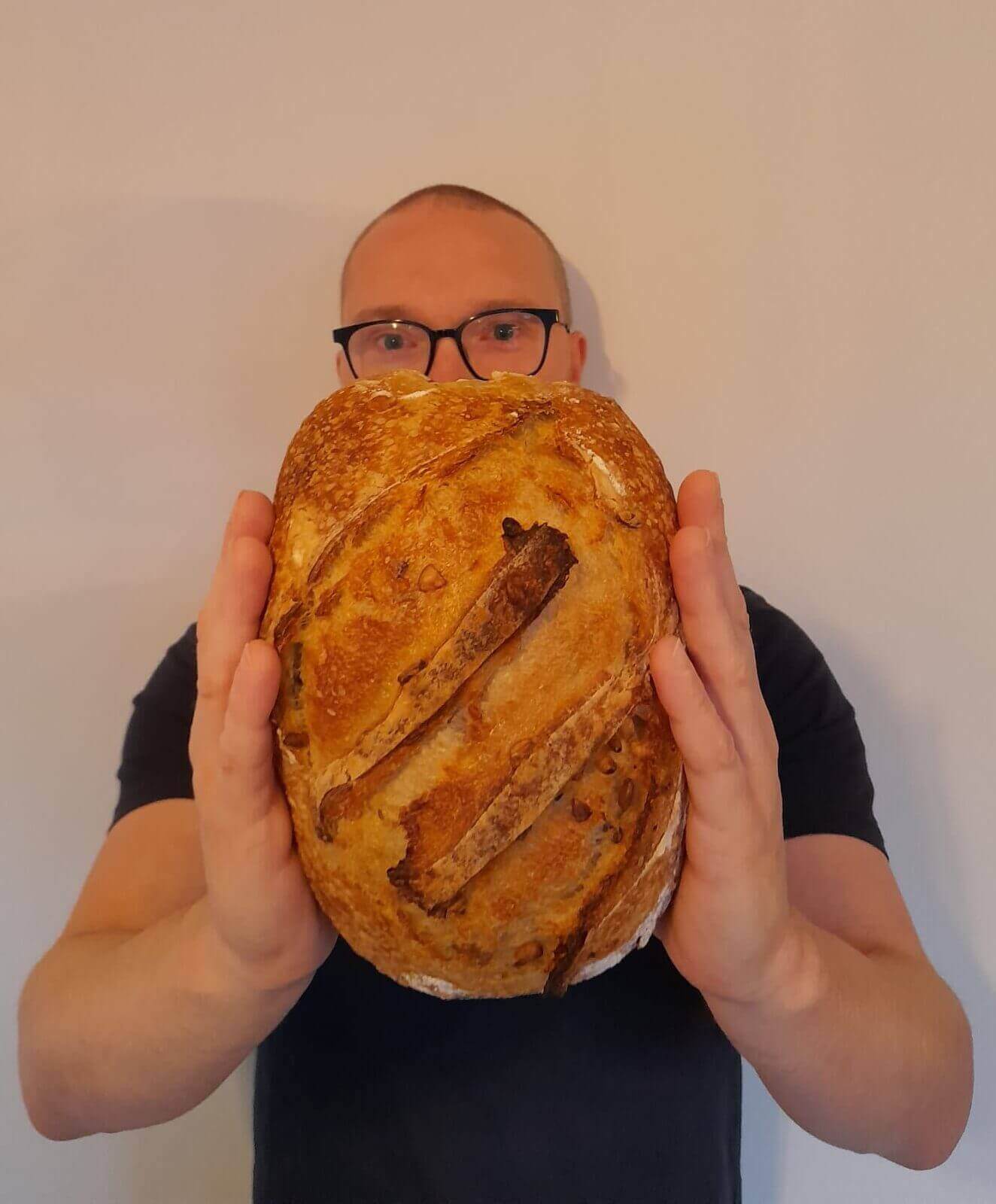 Versgebakken zuurdesembrood tijdens de workshop zuurdesembrood bakken